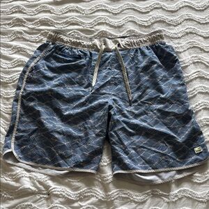 Vuori Kore Shorts - Large